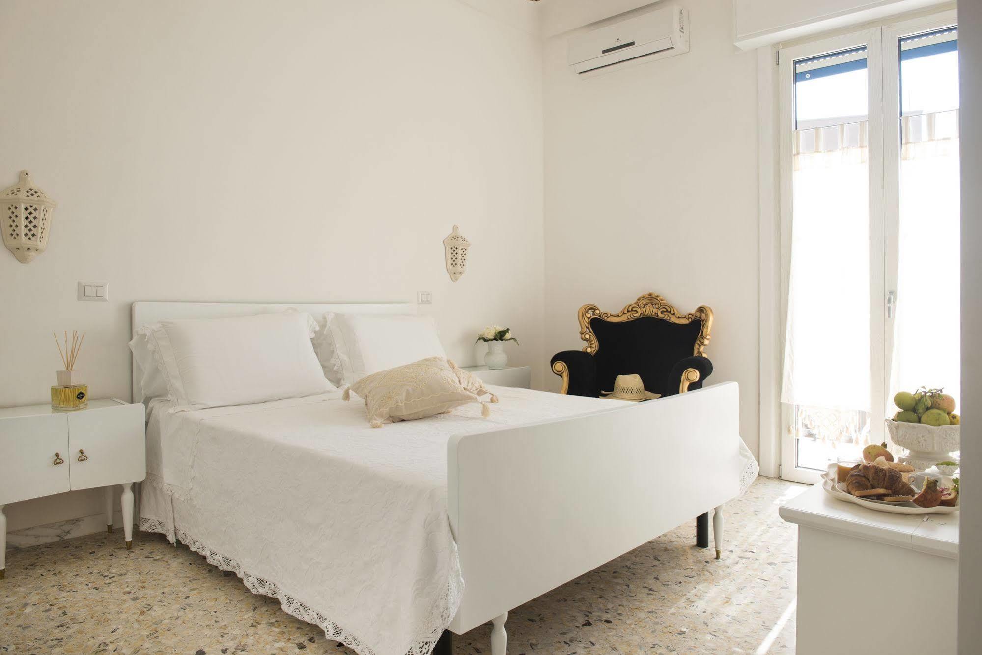 Dimora Cappuccini Guest House 奇斯泰尼诺 外观 照片