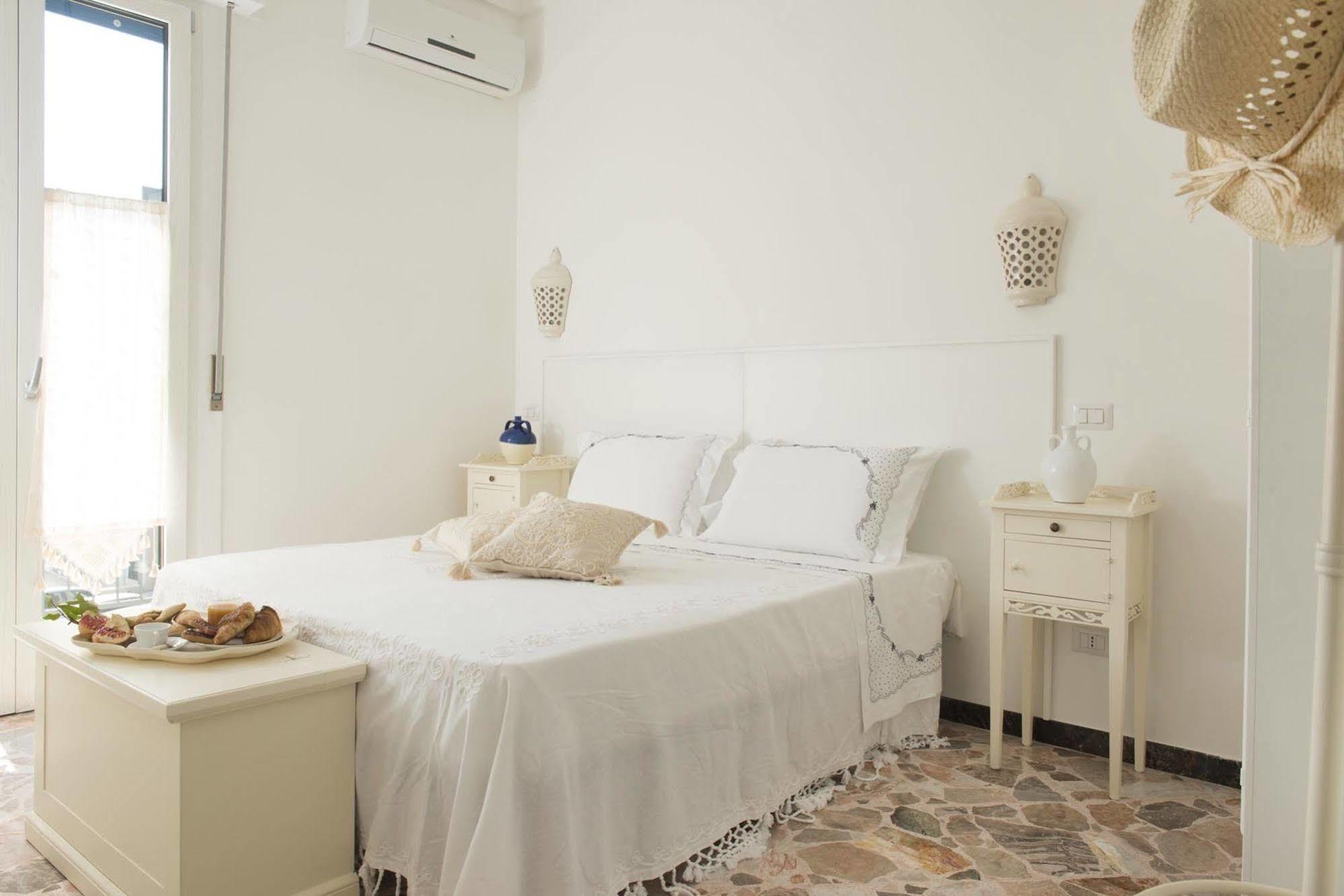 Dimora Cappuccini Guest House 奇斯泰尼诺 外观 照片