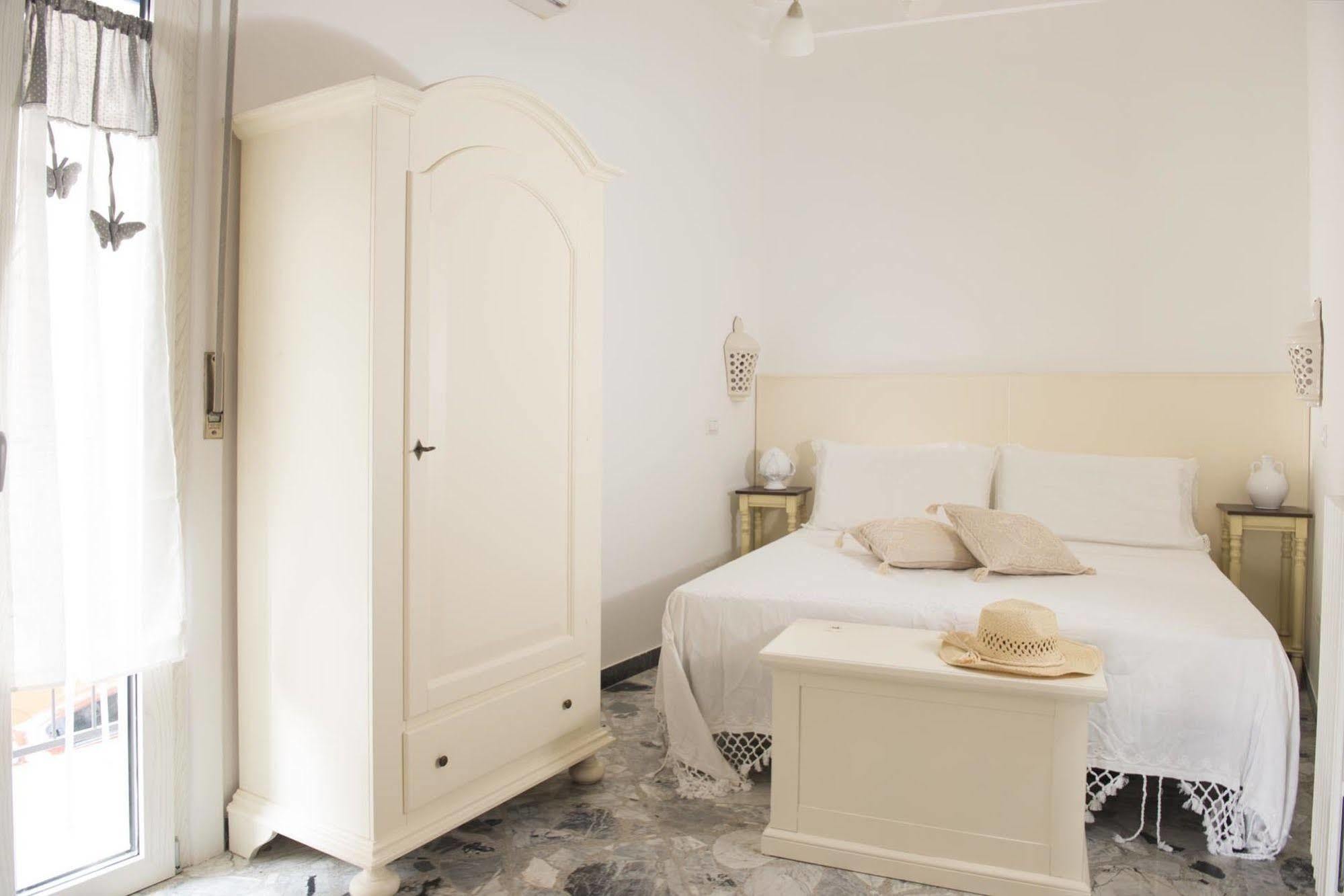 Dimora Cappuccini Guest House 奇斯泰尼诺 外观 照片