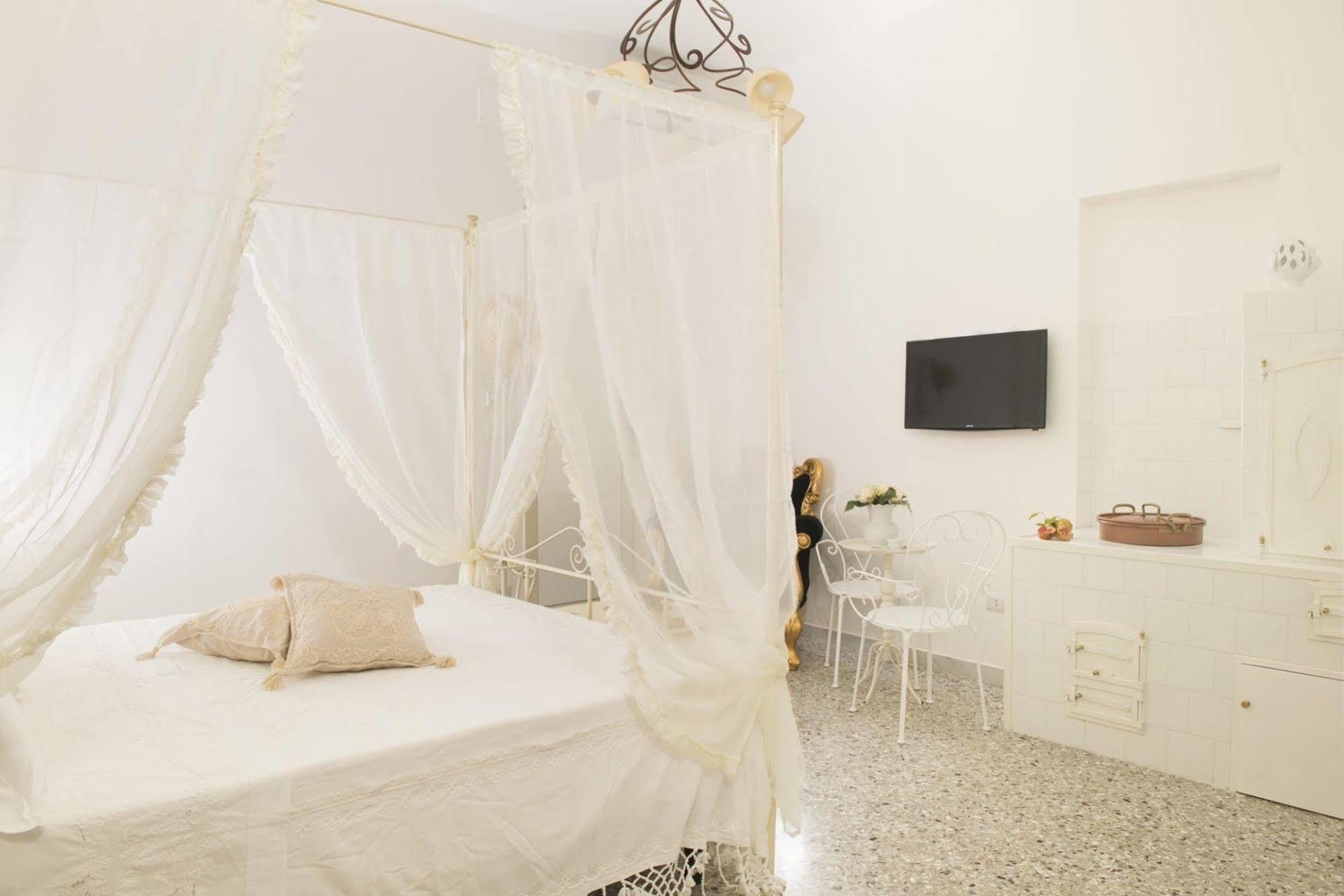 Dimora Cappuccini Guest House 奇斯泰尼诺 外观 照片
